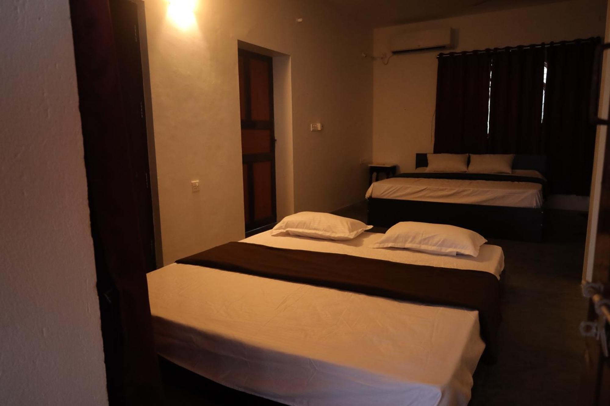 Le Serene Independent Beach Villa Kottakuppam Buitenkant foto