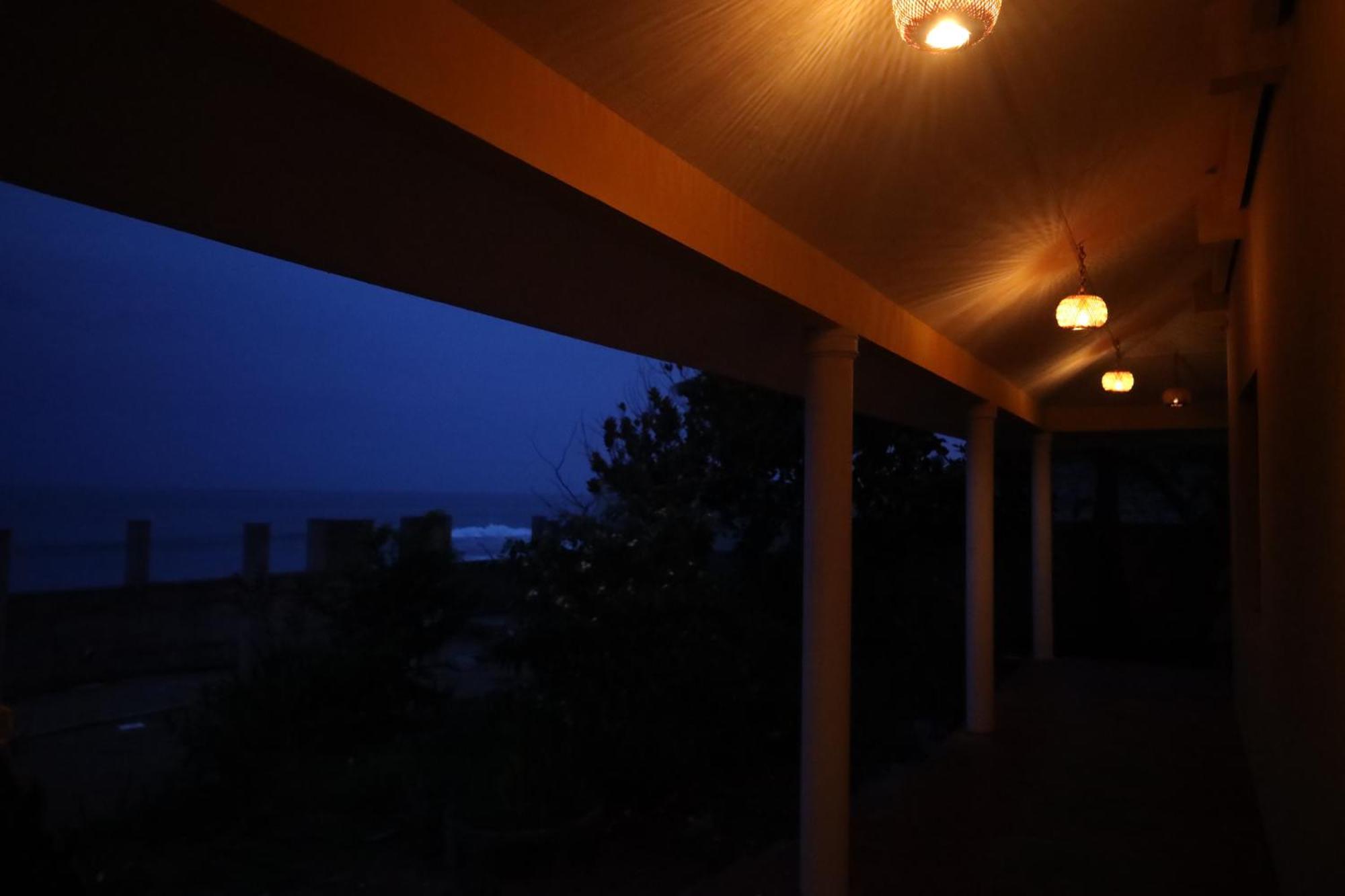 Le Serene Independent Beach Villa Kottakuppam Buitenkant foto